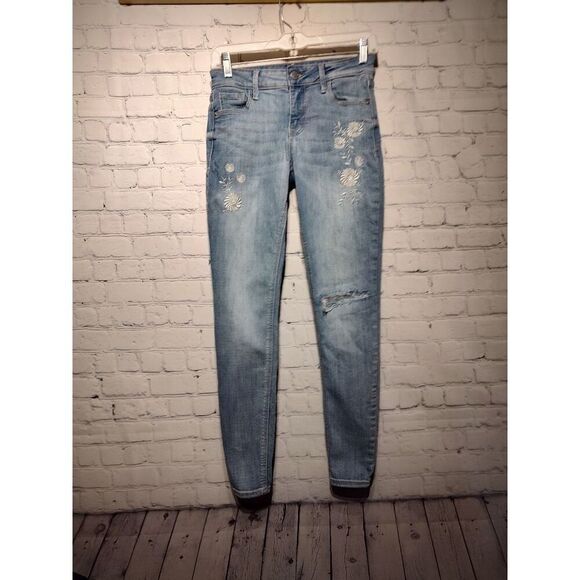 Old Navy Rockstar skinny embroidered jeans size 2 * - Picture 1 of 5